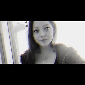 Meet your Posher, Charli